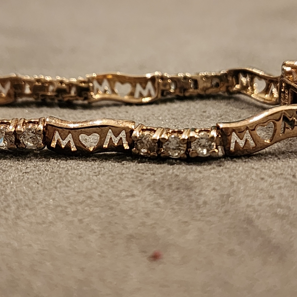 Mom tennis braclet